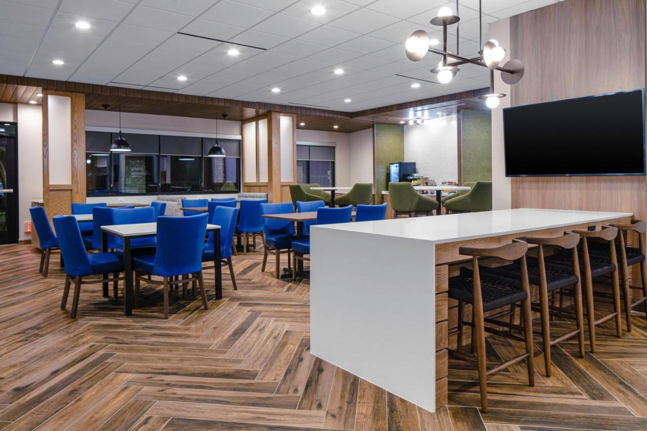 Fairfield Inn & Suites By Marriott Corinth South Denton Area Εξωτερικό φωτογραφία