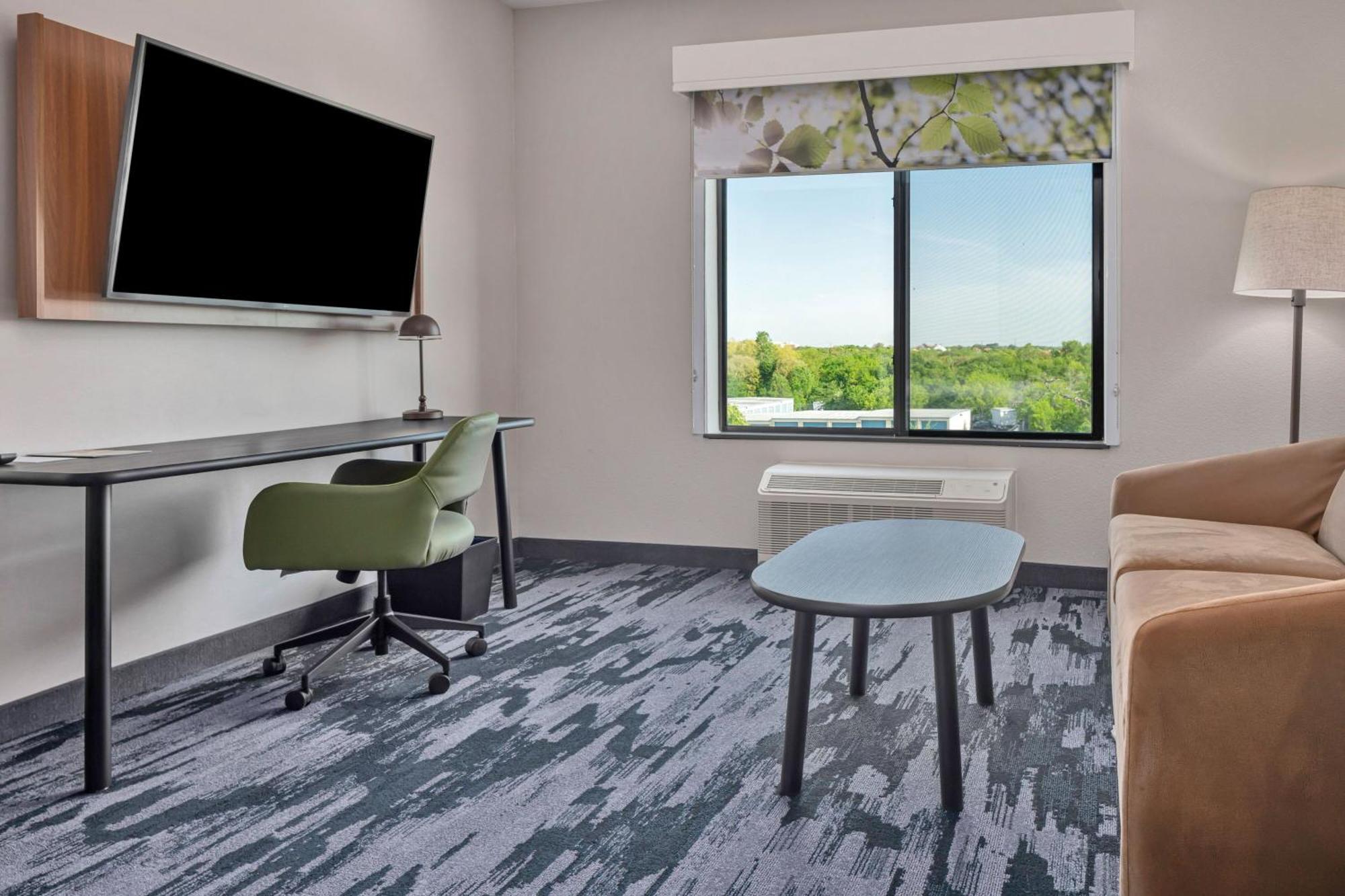 Fairfield Inn & Suites By Marriott Corinth South Denton Area Εξωτερικό φωτογραφία